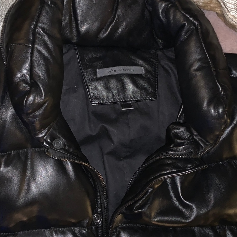 Black leather - Picture 3 of 5
